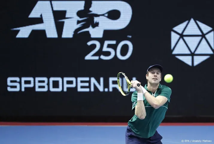 tennisser van de zandschulp direct uitgeschakeld in adelaide