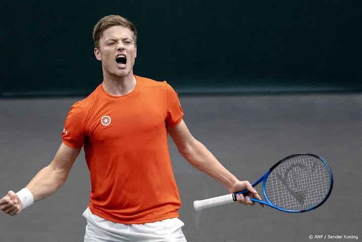 tennisser van rijthoven stelt rentree weer uit