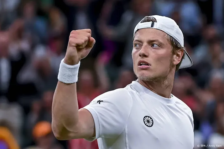 tennisser van rijthoven wint opnieuw in bratislava
