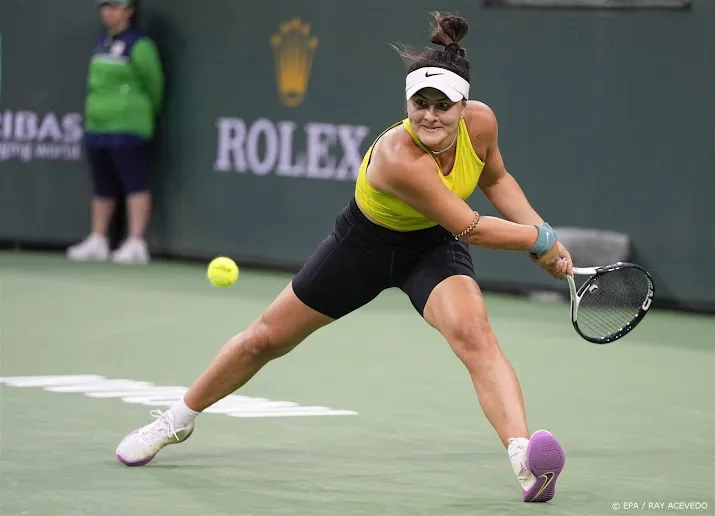 tennisster andreescu verlaat toernooi miami in rolstoel