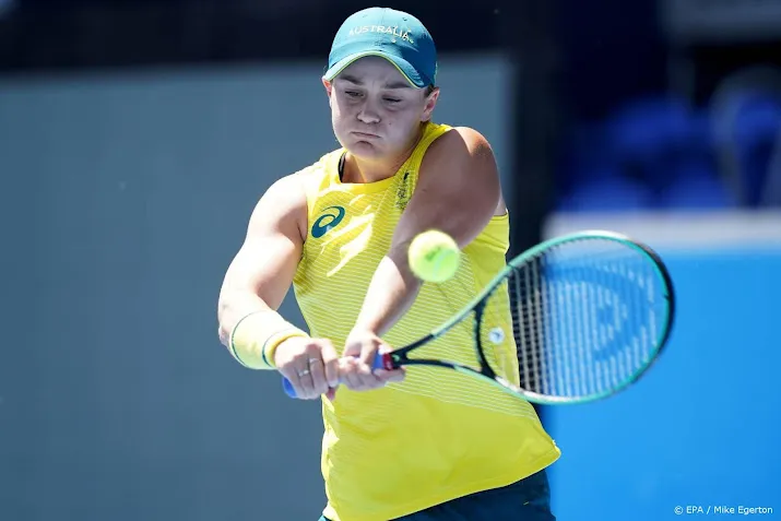 tennisster barty klopt krejcikova in kwartfinale cincinnati