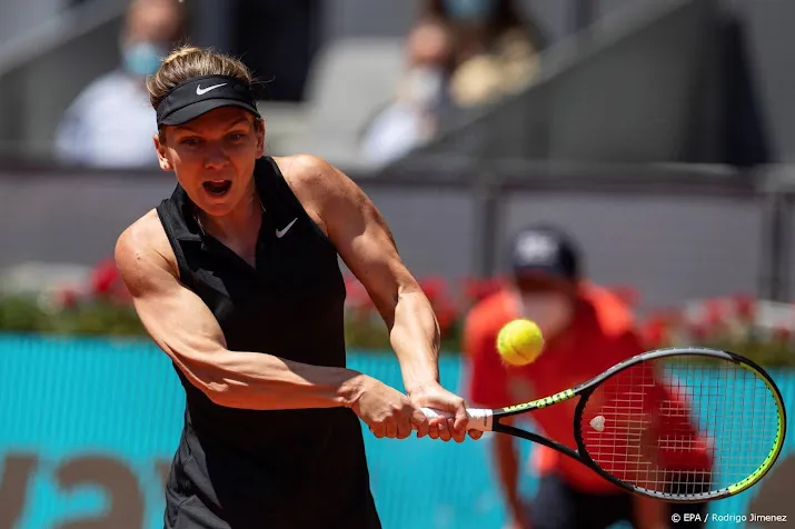 tennisster halep trekt zich terug in cincinnati met blessure