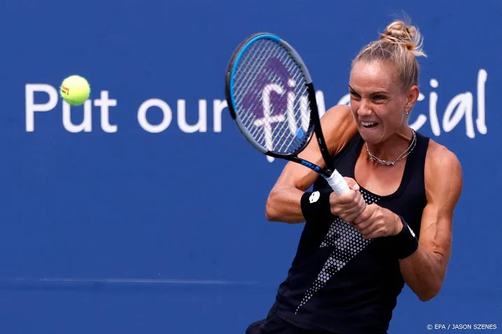 tennisster rus in actie op openingsdag us open
