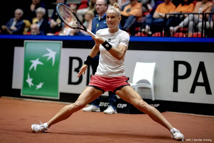 tennisster rus naar tweede ronde istanbul
