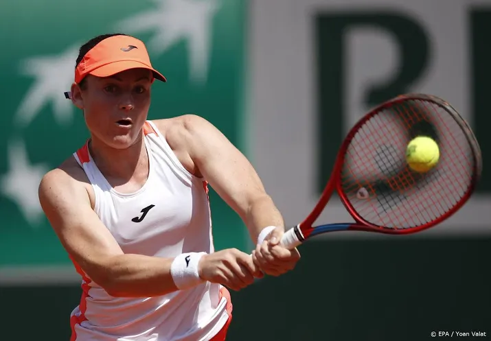 tennisster zidansek verrast weer en haalt halve finales in parijs
