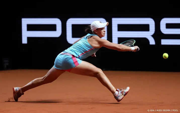 tennissters barty en sabalenka strijden om titel in stuttgart