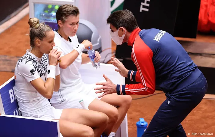 tennissters ten koste van china verder in billie jean king cup