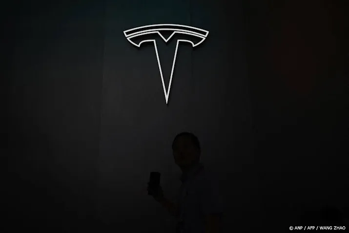 tesla versnelt banenreductie in china zeggen bronnen