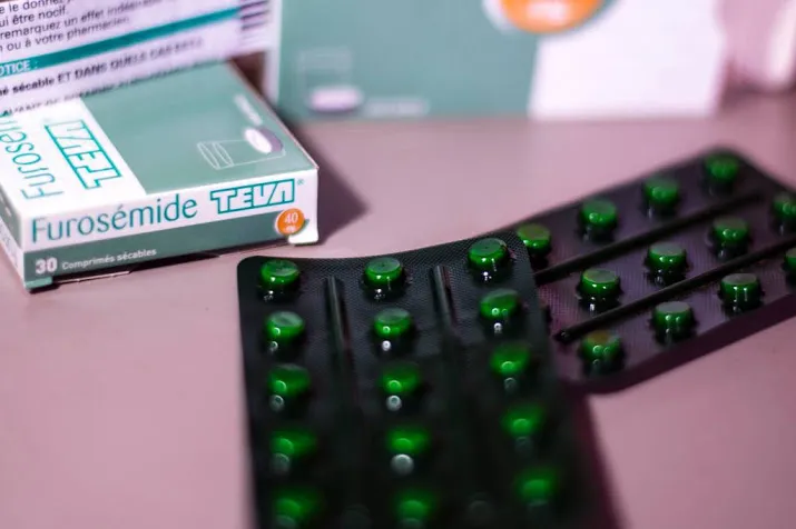 teva schrapt duizenden banen en dividend