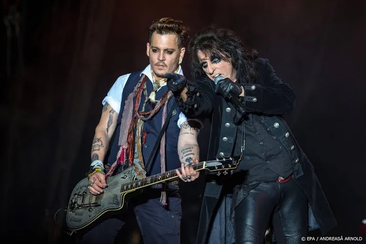 the chemical brothers en johnny depp naar lowlands