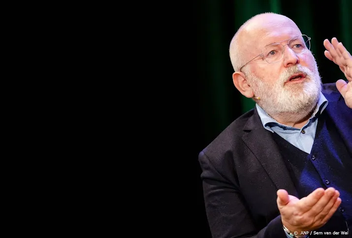 timmermans haalt uit naar jetten niets gedaan voor klimaat