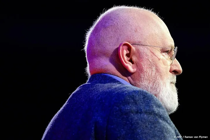 timmermans wil dat eu israel unaniem wapens ontzegt
