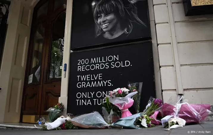 tina turner artikelen in trek op marktplaats na overlijden