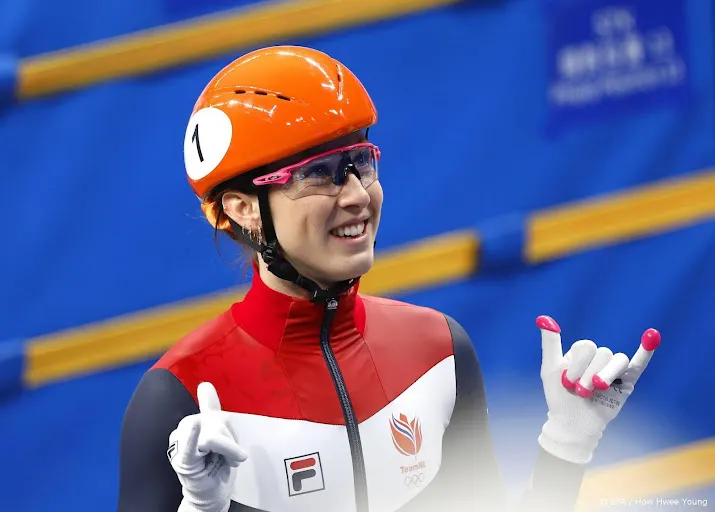 titelverdedigster schulting bij spelen naar finale op 1000 meter