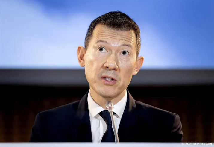 topman af klm verlaging aantal vluchten op schiphol niet nodig