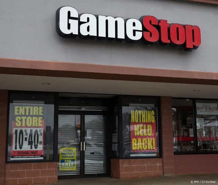 topman gamestop verkoopt voor miljoenen aan aandelen