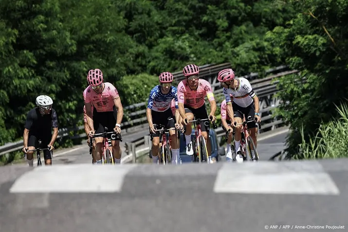 tour de france begint in italie met heuvelrit