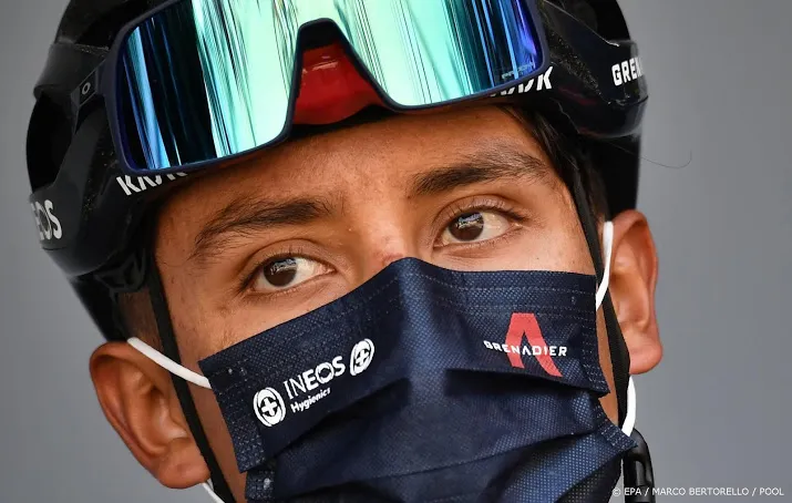 tourpeloton vertrokken voor eerste alpenrit