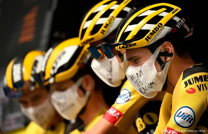 tourrenners op weg naar parijs