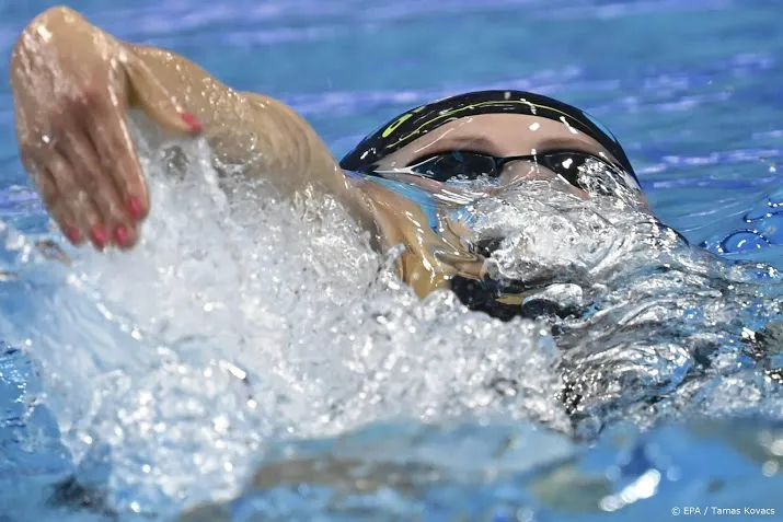 toussaint zwemt naar ek zilver op 100 meter rugslag