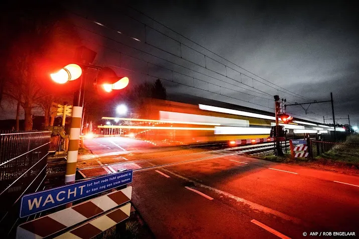 treinen tussen den bosch en boxtel rijden weer