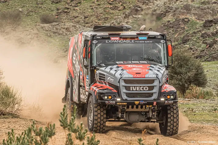 trucker van kasteren wint tweede etappe in dakar rally