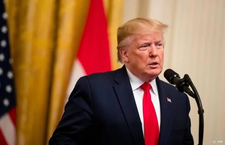 trump haalt weer uit naar fed