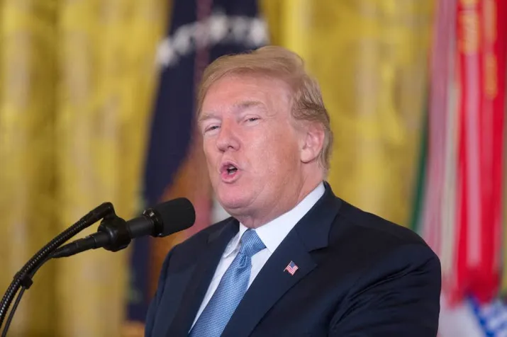 trump slaat minder harde toon tegen china aan