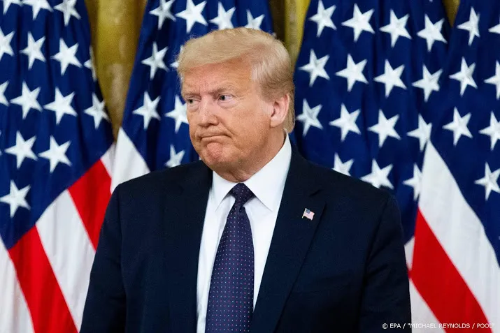 trump verandert van mening en pleit voor kans kaepernick in nfl