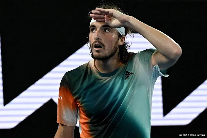 tsitsipas moet nog even wennen in ahoy en is blij met fans