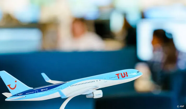 tui springt in gat van thomas cook