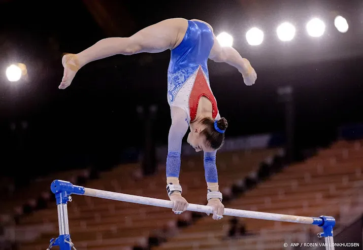 turnsters thorsdottir en van pol laten sores rond coaches los