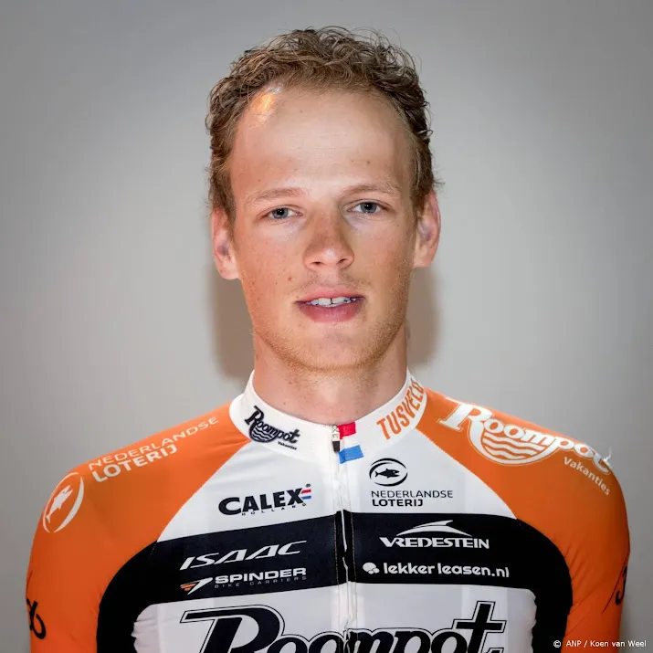 tusveld ook in 2022 bij wielerploeg team dsm promotie naberman