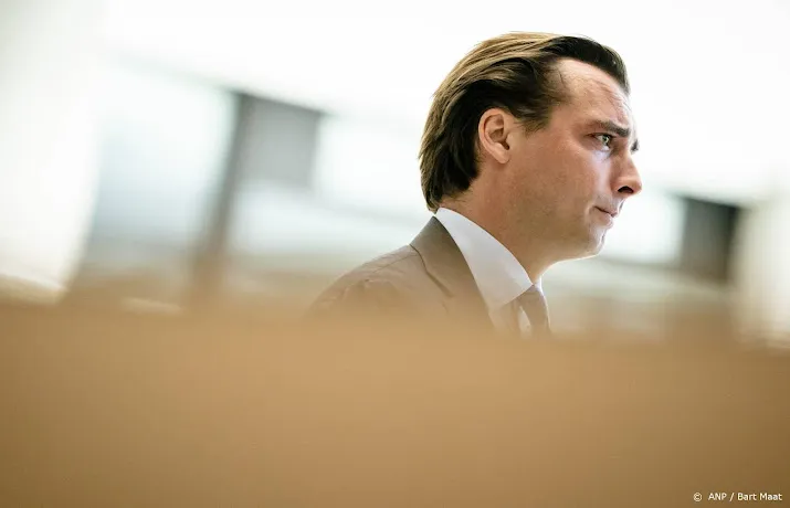 tweede kamer schorst baudet wegens niet opgeven nevenfuncties