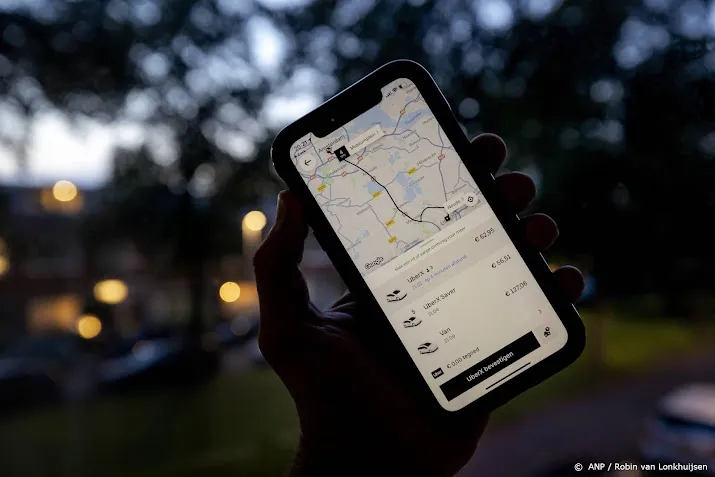 uber verliest kort geding moet zich blijven houden aan taxi cao