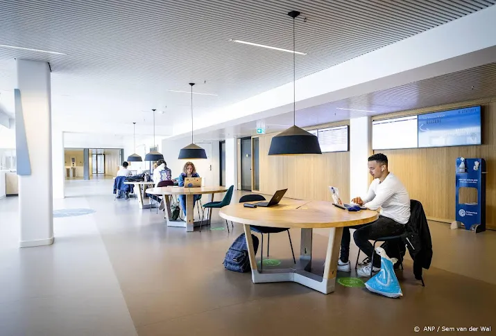 universiteiten willen rem op aantal buitenlandse studenten