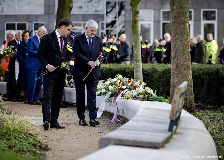 utrecht herdenkt voor vijfde keer tramaanslag een open zenuw