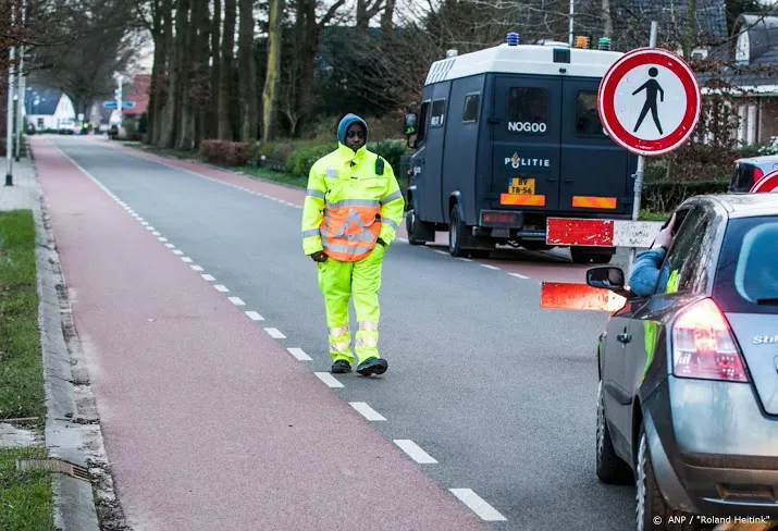 v1 bij deventer onschadelijk gemaakt bewoners naar huis