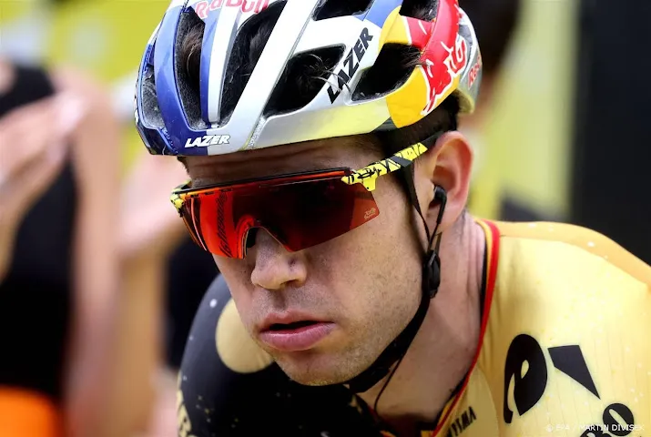 van aert accepteert dat het niet lukt en blijft het proberen