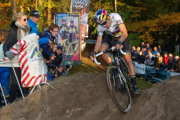 van aert mag op zoek naar nieuwe ploeg