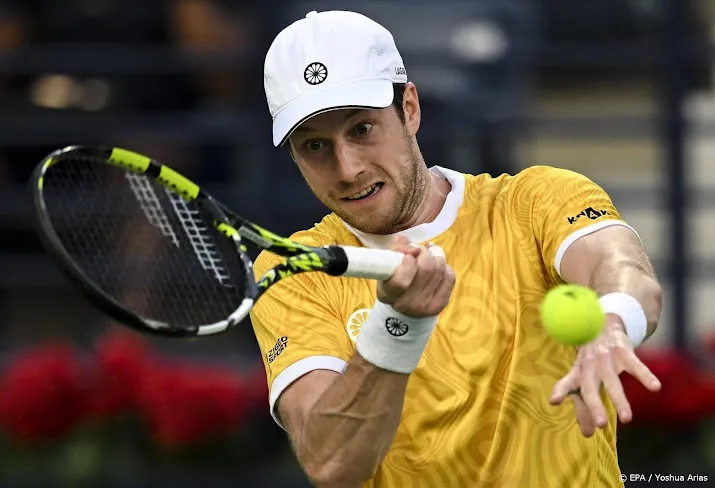 van de zandschulp geeft voorsprong weg en mist kwartfinales miami