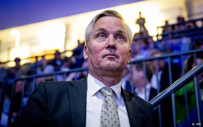 van der burg niet positief over meer werkruimte voor asielzoekers