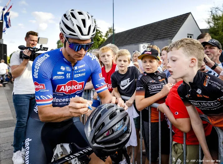 van der poel koerst voor vertrek naar wk nog in wallonie