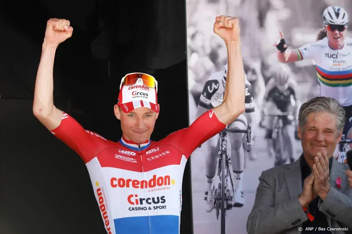 van der poel wint ook shorttrack in nove mesto