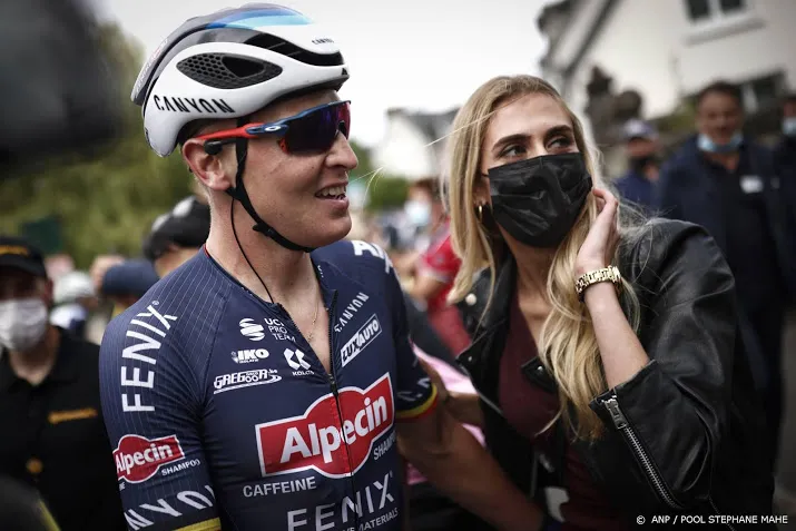 van der poels ploeggenoot merlier verlaat tour de france