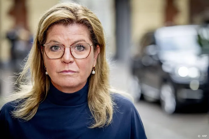 van der wal provincies moeten stikstofplannen afzwakken