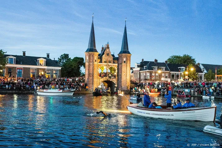 van der weijden krijgt in sneek eerste stempel