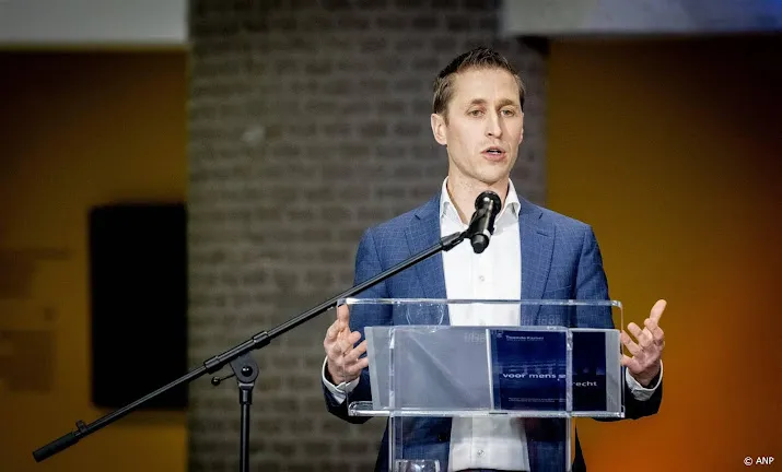 van nispen overheid stelde zich op als tegenstander van burgers