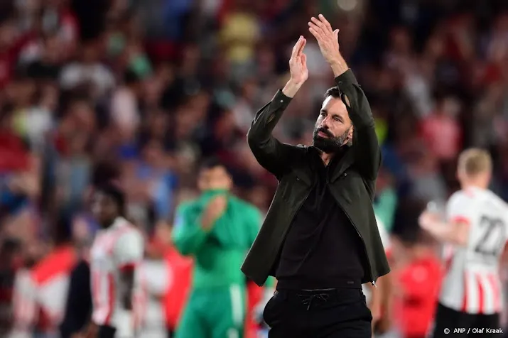 van nistelrooij prijst karakter en wilskracht van psv
