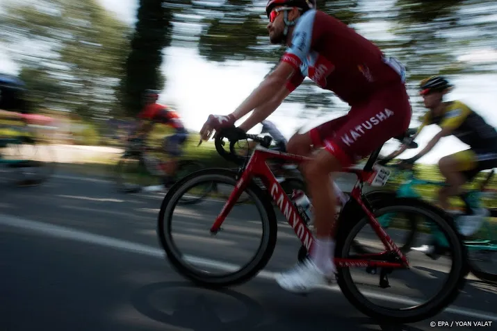 van poppel legt het af tegen zabel in bedale